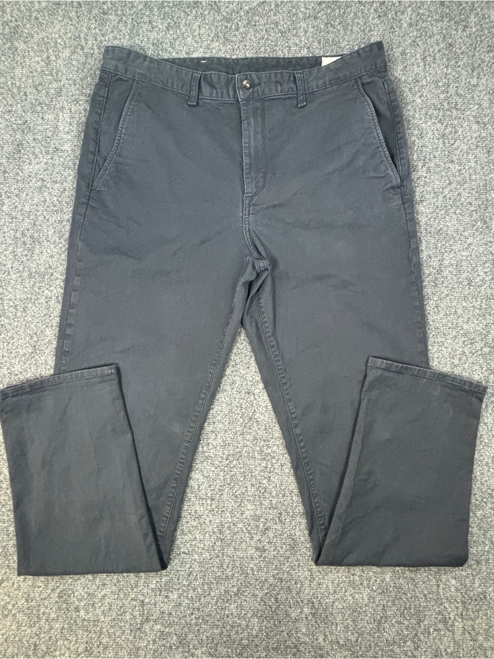 Rag & Bone men’s navy blue straight leg chino pants size 36.